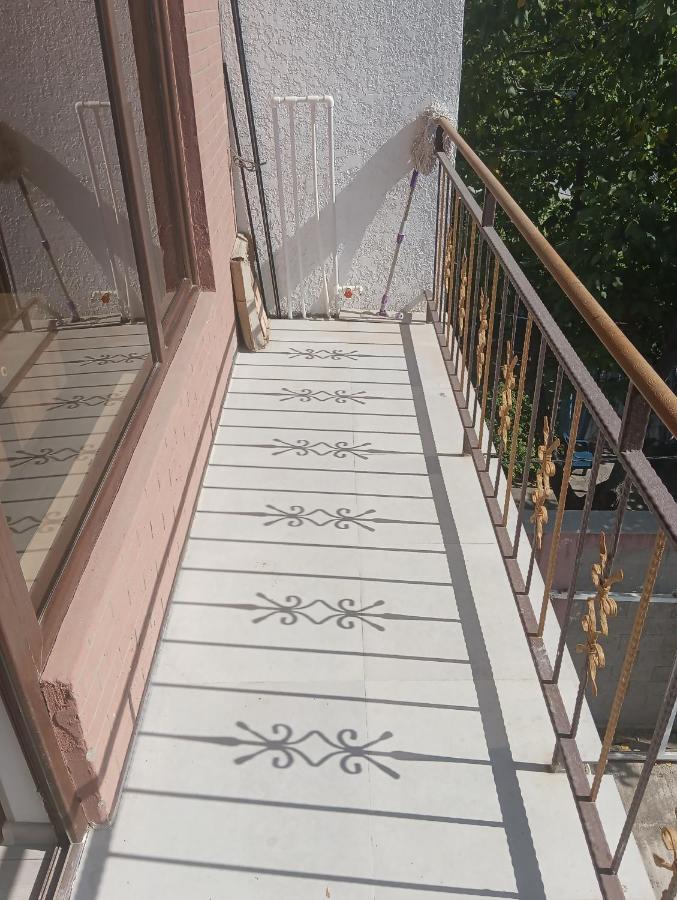 Mary'S Cozy & Lovely Studio On Very Quiet Khosharauli Street Tbilisi Eksteriør bilde